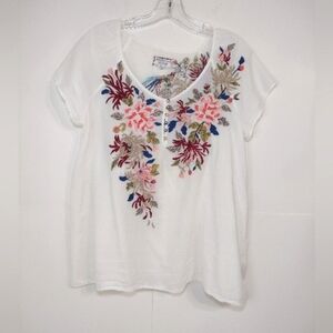 Johnny Was Women's white blouse with multicolor floral embroidery size (S)